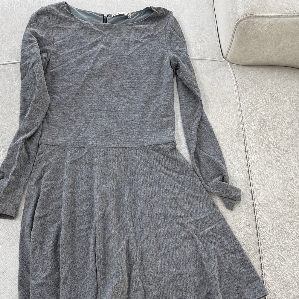 Alice + Olivia Charcoal Long Sleeve Dress